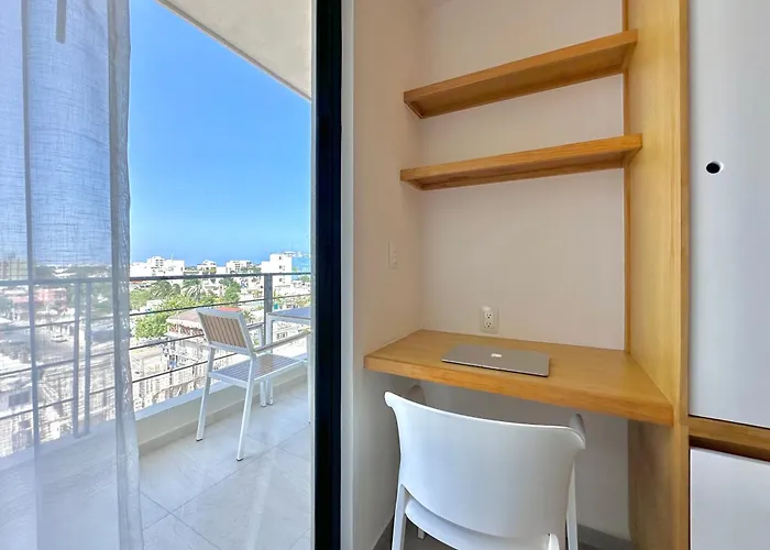 Levitat Hunah Aparthotel