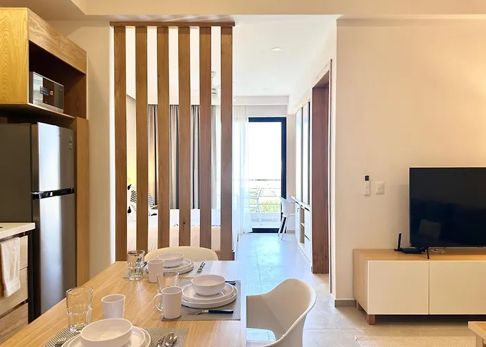 Levitat Hunah Playa del Carmen