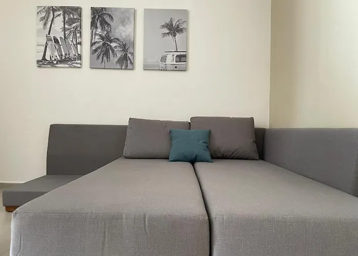 Levitat Hunah Aparthotel 4*
